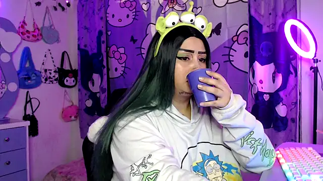 lussyevans24 online show from October 27, 2025, 5:33 am