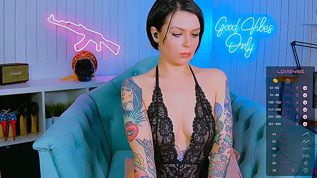 My toys pink online show from March 17, 2025, 9:45 pm