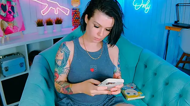 My toys pink online show from September 22, 2025, 10:56 pm