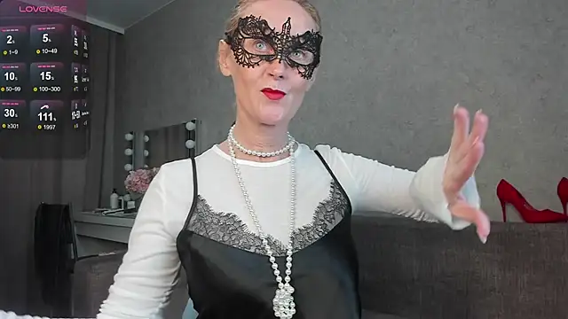 angelica marquise online show from September 27, 2025, 4:23 pm