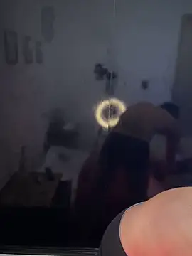 cybercosmiiic online show from January 21, 2025, 8:43 pm