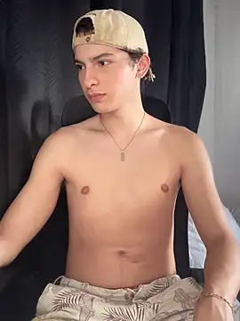 cybercosmiiic online show from September 18, 2025, 9:28 pm