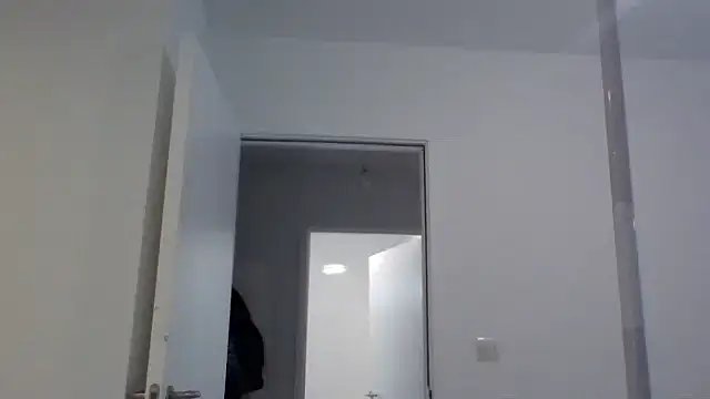 Cinderella Jewels  online show from November 6, 2025, 12:06 pm