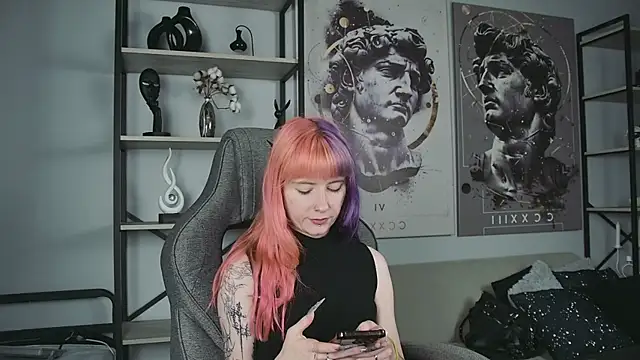 LexiWenford online show from July 6, 2026, 4:31 am