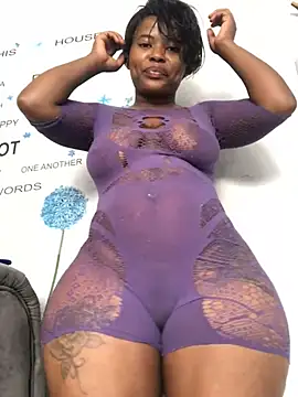 Snapshot of DiamondGoddes chatting on February 13, 2025, 7:03 am DiamondGoddes online show from February 13, 2025, 7:03 am