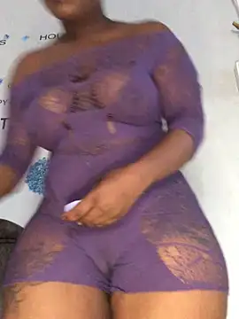 Snapshot of DiamondGoddes chatting on February 13, 2025, 10:12 am DiamondGoddes online show from February 13, 2025, 10:12 am