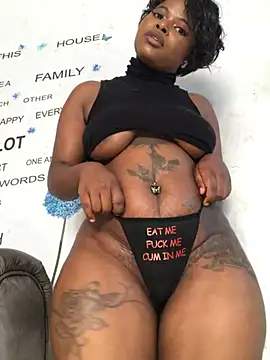 Snapshot of DiamondGoddes chatting on February 15, 2025, 12:11 pm DiamondGoddes online show from February 15, 2025, 12:11 pm