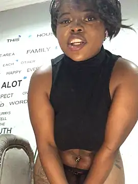 Snapshot of DiamondGoddes chatting on February 15, 2025, 9:37 pm DiamondGoddes online show from February 15, 2025, 9:37 pm