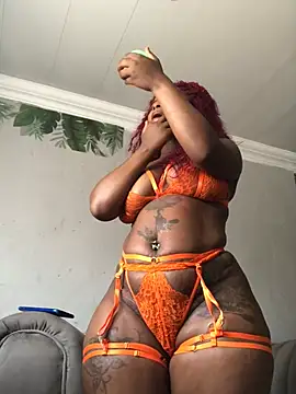 Snapshot of DiamondGoddes chatting on February 26, 2025, 12:58 pm DiamondGoddes online show from February 26, 2025, 12:58 pm