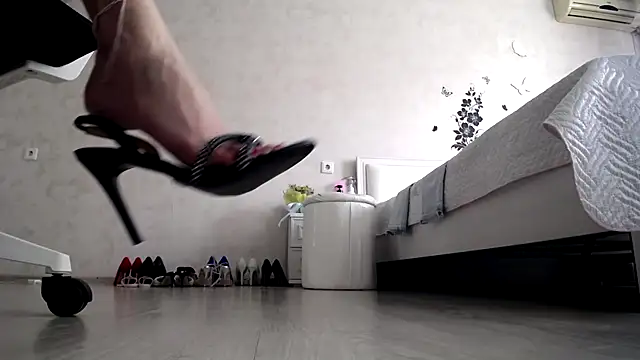 Devil Goddess online show from February 1, 2025, 11:21 am