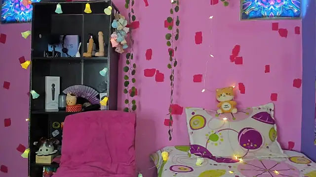 kittyzenn online show from February 12, 2025, 2:54 pm