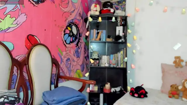 kittyzenn online show from September 18, 2025, 5:59 pm