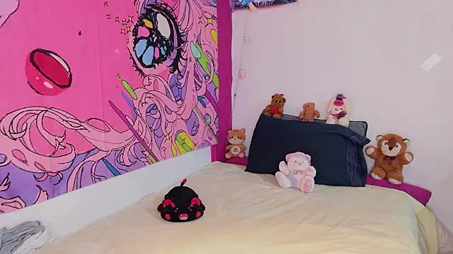 kittyzenn online show from December 17, 2025, 8:15 pm