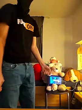 Snapshot of Dennis_2024 chatting on January 12, 2025, 12:07 am Dennis 2024 online show from January 12, 2025, 12:07 am