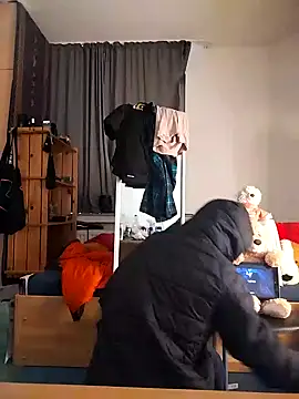 Snapshot of Dennis_2024 chatting on January 13, 2025, 7:43 am Dennis 2024 online show from January 13, 2025, 7:43 am