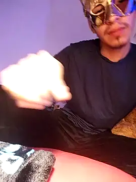 Snapshot of Dennis_2024 chatting on January 19, 2025, 11:34 am Dennis 2024 online show from January 19, 2025, 11:34 am