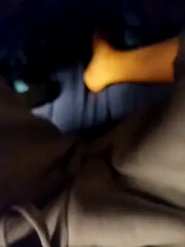 Snapshot of Dennis_2024 chatting on October 15, 2025, 1:28 am Dennis 2024 online show from October 15, 2025, 1:28 am