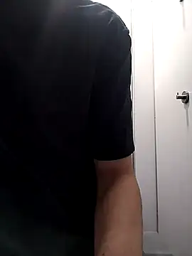 Snapshot of Dennis_2024 chatting on November 11, 2025, 6:52 pm Dennis 2024 online show from November 11, 2025, 6:52 pm