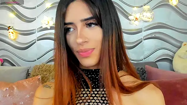 Snapshot of StormiRusso chatting on December 3, 2024, 11:24 pm StormiRusso online show from December 3, 2024, 11:24 pm