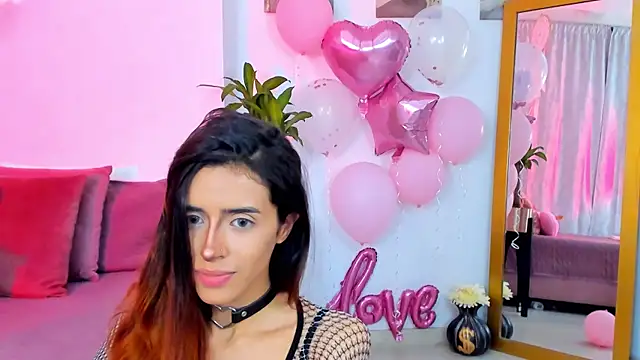 Snapshot of StormiRusso chatting on February 5, 2025, 3:02 am StormiRusso online show from February 5, 2025, 3:02 am