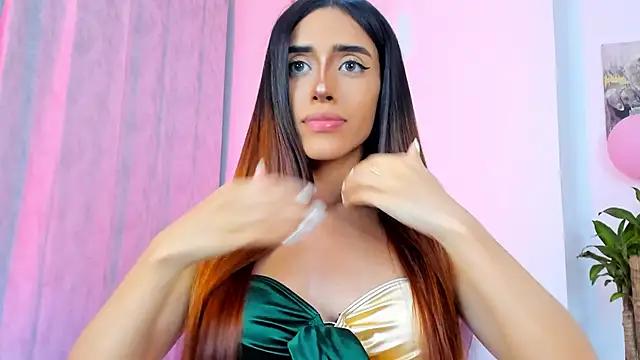 Snapshot of StormiRusso chatting on February 9, 2025, 2:38 am StormiRusso online show from February 9, 2025, 2:38 am