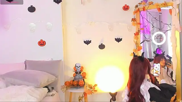 Snapshot of StormiRusso chatting on November 1, 2025, 2:02 am StormiRusso online show from November 1, 2025, 2:02 am