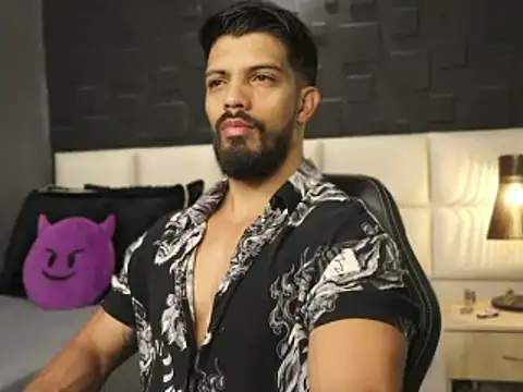 Snapshot of DannSaenz chatting on February 24, 2025, 10:59 am DannSaenz online show from February 24, 2025, 10:59 am