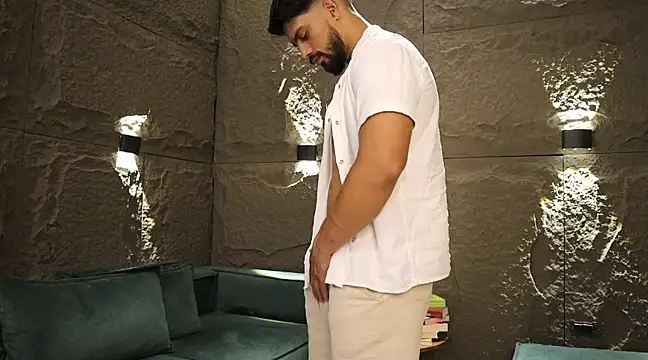 Snapshot of DannSaenz chatting on March 2, 2025, 7:34 pm DannSaenz online show from March 2, 2025, 7:34 pm