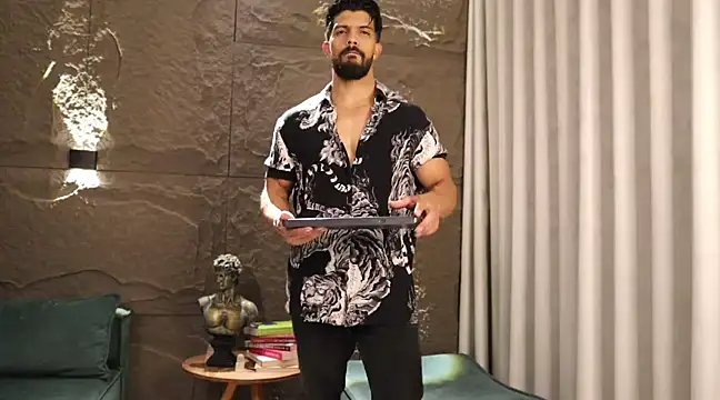 Snapshot of DannSaenz chatting on March 4, 2025, 9:00 pm DannSaenz online show from March 4, 2025, 9:00 pm