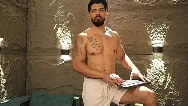 Snapshot of DannSaenz chatting on March 11, 2025, 10:51 am DannSaenz online show from March 11, 2025, 10:51 am