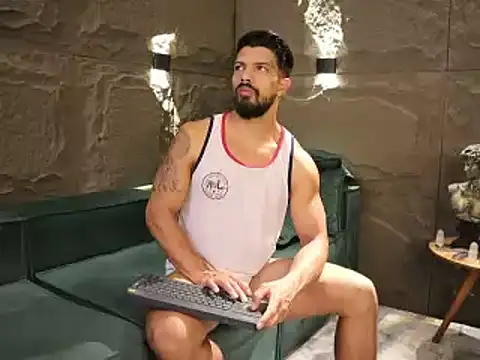 Snapshot of DannSaenz chatting on March 12, 2025, 10:17 pm DannSaenz online show from March 12, 2025, 10:17 pm