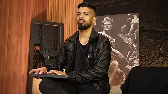 Snapshot of DannSaenz chatting on September 14, 2025, 10:36 am DannSaenz online show from September 14, 2025, 10:36 am