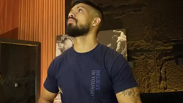 Snapshot of DannSaenz chatting on September 23, 2025, 11:35 am DannSaenz online show from September 23, 2025, 11:35 am