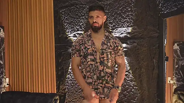 Snapshot of DannSaenz chatting on October 16, 2025, 11:33 am DannSaenz online show from October 16, 2025, 11:33 am