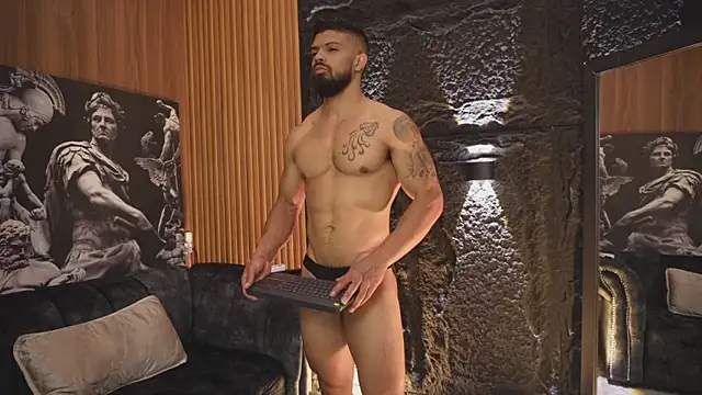 Snapshot of DannSaenz chatting on October 17, 2025, 2:41 pm DannSaenz online show from October 17, 2025, 2:41 pm