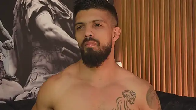 Snapshot of DannSaenz chatting on October 18, 2025, 2:47 am DannSaenz online show from October 18, 2025, 2:47 am