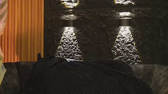 Snapshot of DannSaenz chatting on October 28, 2025, 1:14 pm DannSaenz online show from October 28, 2025, 1:14 pm