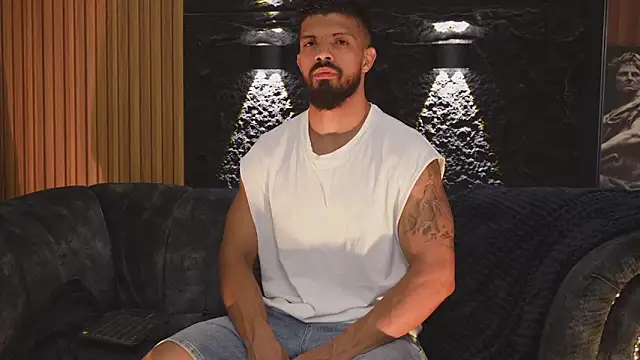 Snapshot of DannSaenz chatting on November 1, 2025, 11:56 am DannSaenz online show from November 1, 2025, 11:56 am