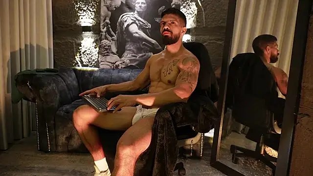 Snapshot of DannSaenz chatting on January 18, 2026, 4:22 pm DannSaenz online show from January 18, 2026, 4:22 pm