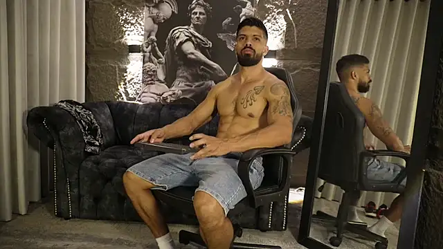 Snapshot of DannSaenz chatting on February 12, 2026, 12:44 pm DannSaenz online show from February 12, 2026, 12:44 pm