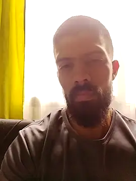Snapshot of DannSaenz chatting on May 11, 2026, 4:37 pm DannSaenz online show from May 11, 2026, 4:37 pm