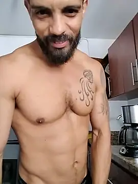 Snapshot of DannSaenz chatting on July 25, 2026, 7:44 pm DannSaenz online show from July 25, 2026, 7:44 pm