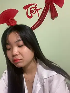 Maeve2k5 online show from February 7, 2025, 1:25 am