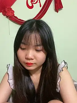 Maeve2k5 online show from February 19, 2025, 1:06 pm