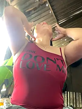 Linaannn online show from October 12, 2025, 2:43 am