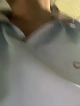 Linaannn online show from October 17, 2025, 2:26 am