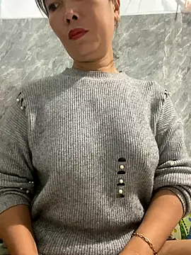 Linaannn online show from November 25, 2025, 11:38 pm