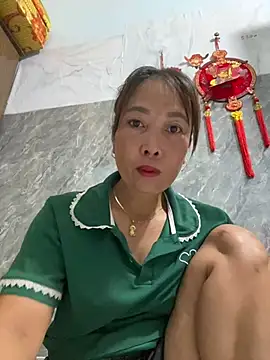 Snapshot of Linaannn chatting on July 9, 2026, 11:20 pm Linaannn online show from July 9, 2026, 11:20 pm