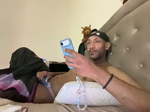 Snapshot of esteraulxxx chatting on October 5, 2025, 4:49 pm esteraulxxx online show from October 5, 2025, 4:49 pm