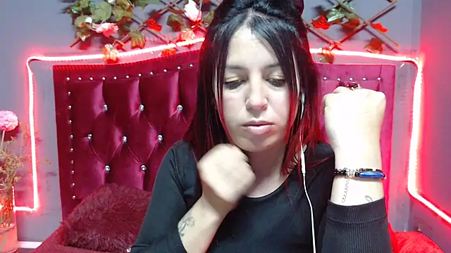 Melani cute02 online show from February 9, 2025, 6:11 am